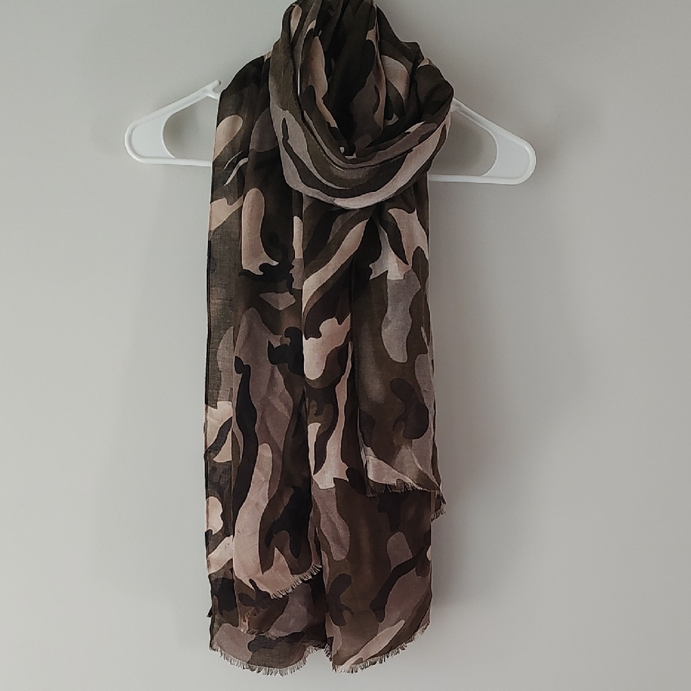 Camouflage Scarf